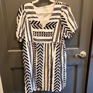 Black and White Geometric Dress Old Navy Womens Size S.